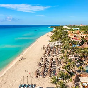 Iberostar Waves Tucan Resort